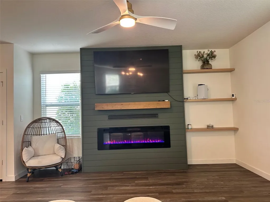 17111 Barnwood Place Bradenton FL 34211