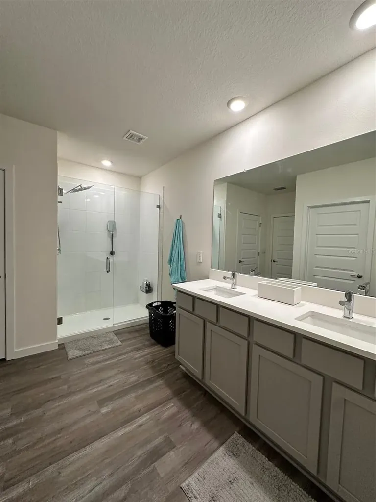 17111 Barnwood Place Bradenton FL 34211