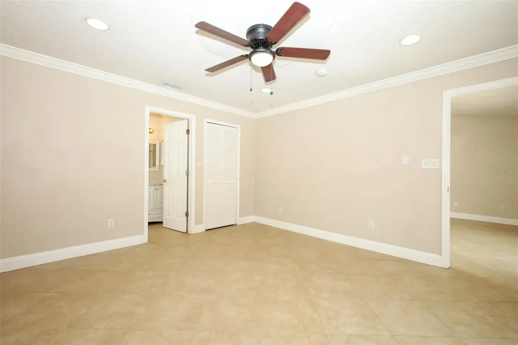 1047 Abell Circle Oviedo FL 32765