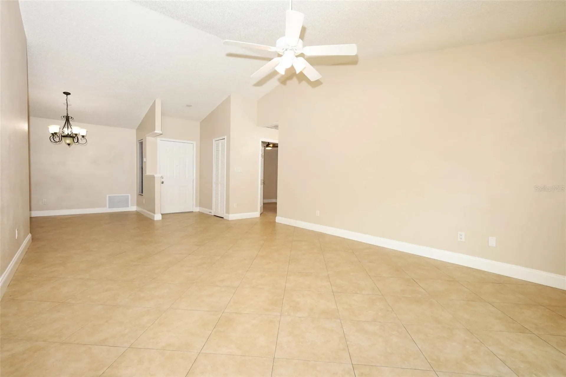 1047 Abell Circle Oviedo FL 32765