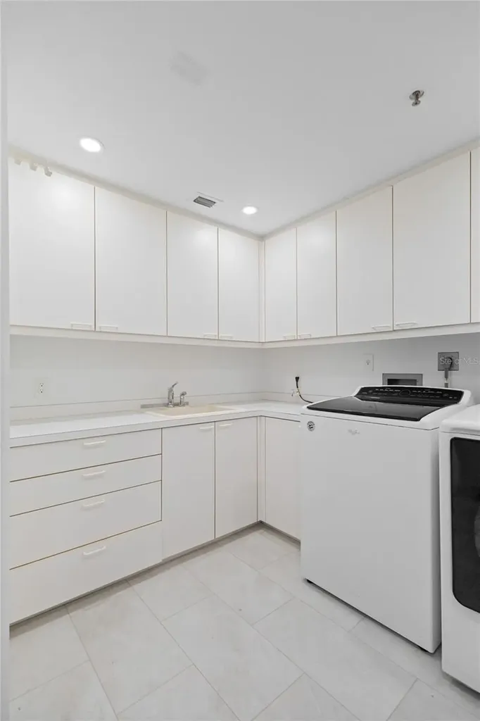 2450 Harbourside Drive Longboat Key FL 34228