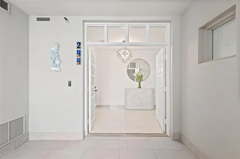 2450 Harbourside Drive Longboat Key FL 34228