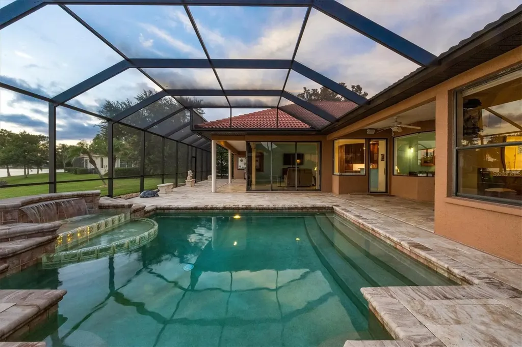 6610 Windjammer Place Bradenton FL 34202