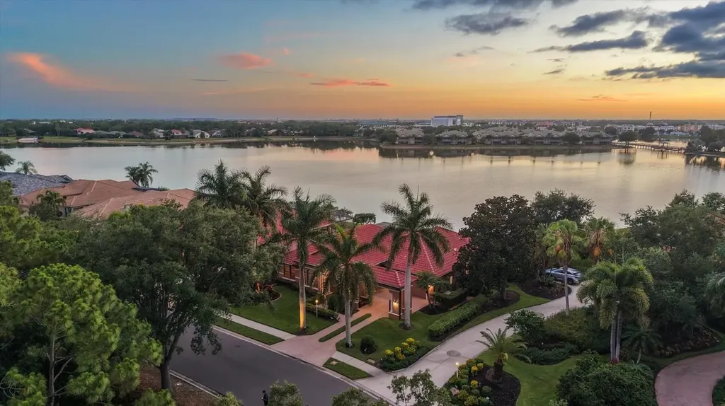6610 Windjammer Place Bradenton FL 34202