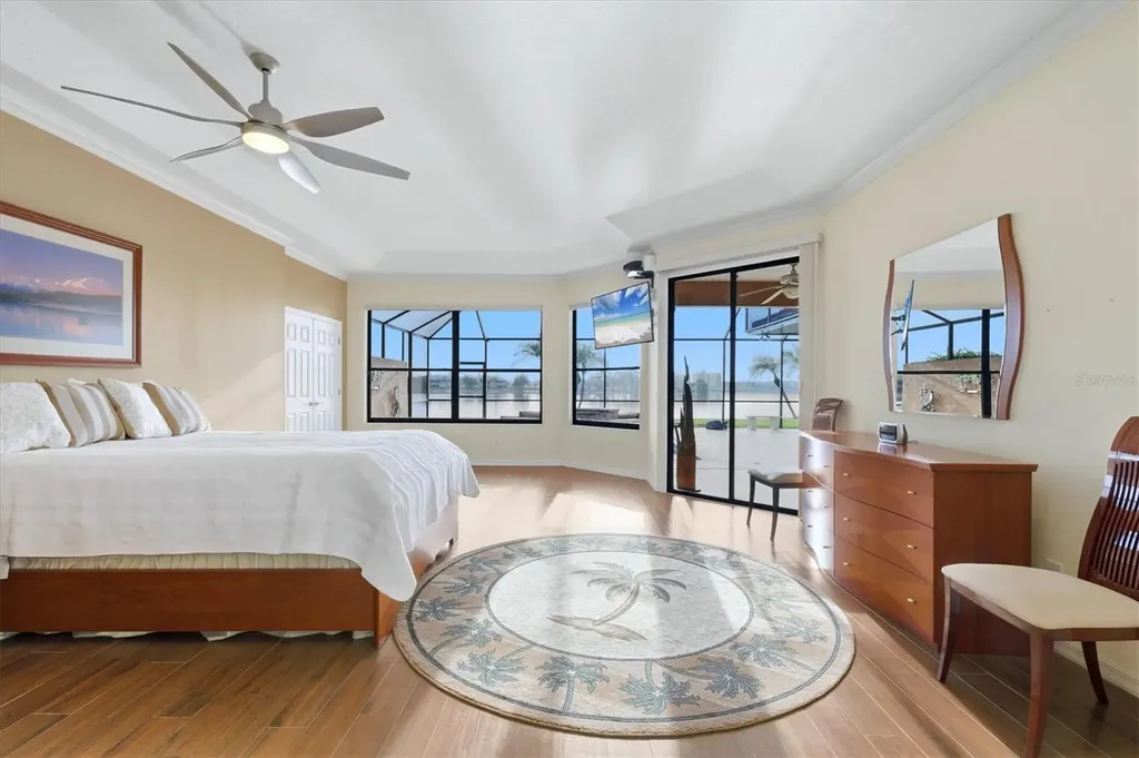 6610 Windjammer Place Bradenton FL 34202