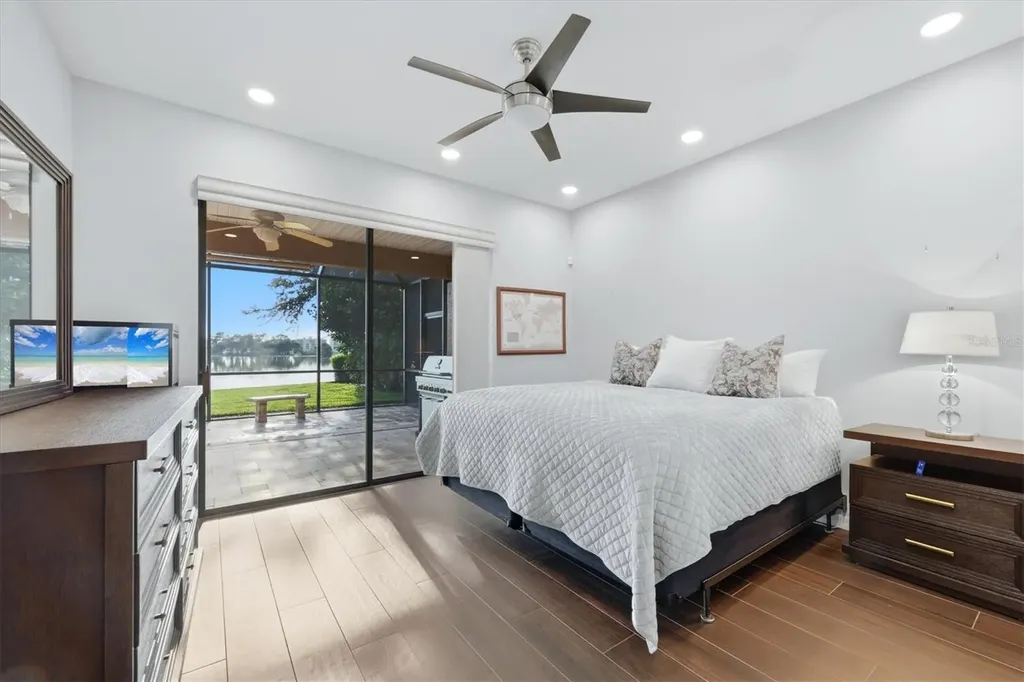 6610 Windjammer Place Bradenton FL 34202