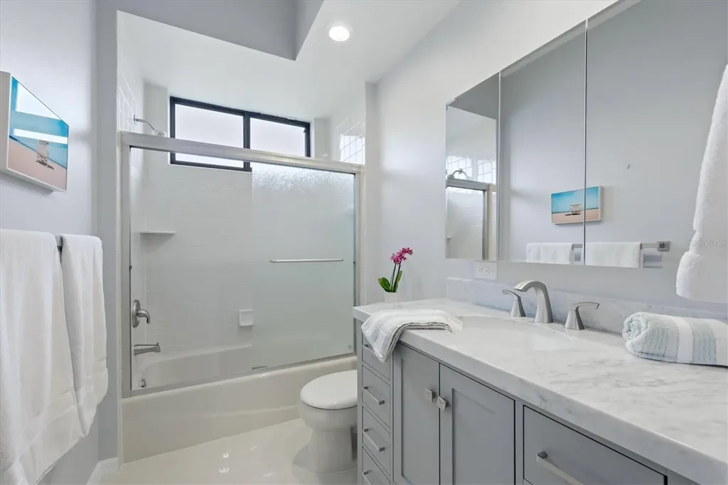 6610 Windjammer Place Bradenton FL 34202
