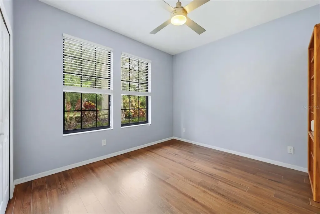 6610 Windjammer Place Bradenton FL 34202