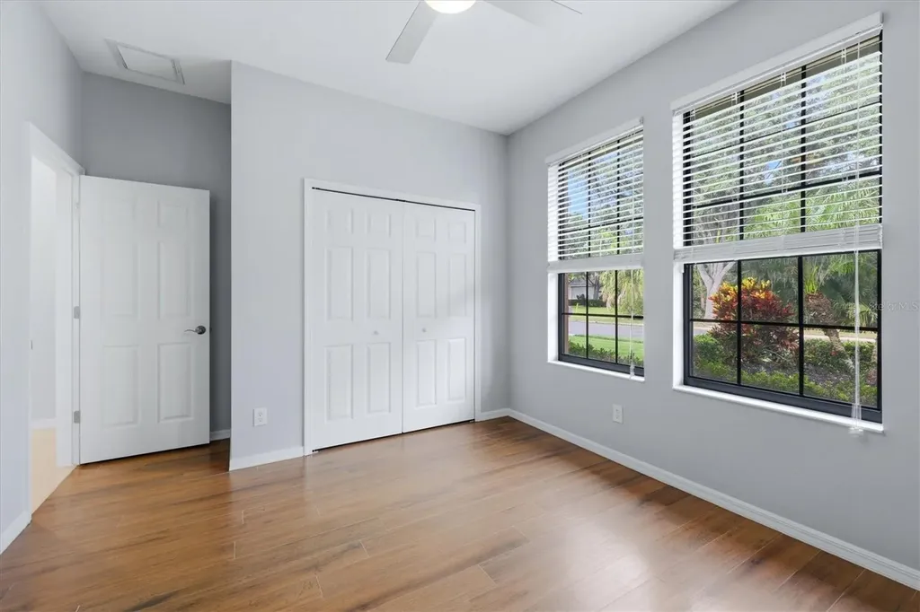 6610 Windjammer Place Bradenton FL 34202