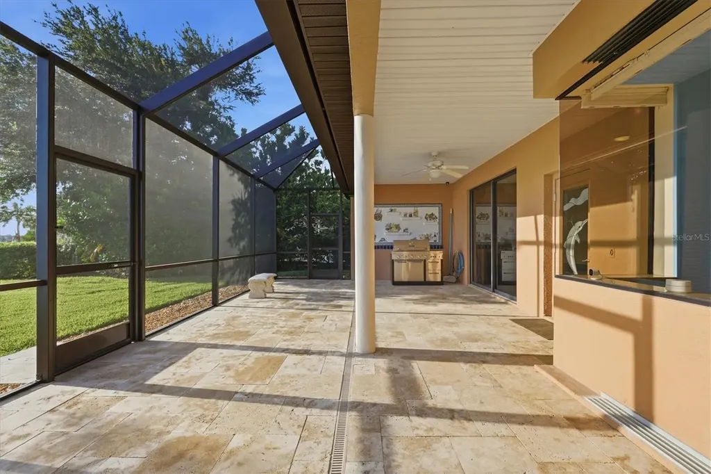 6610 Windjammer Place Bradenton FL 34202