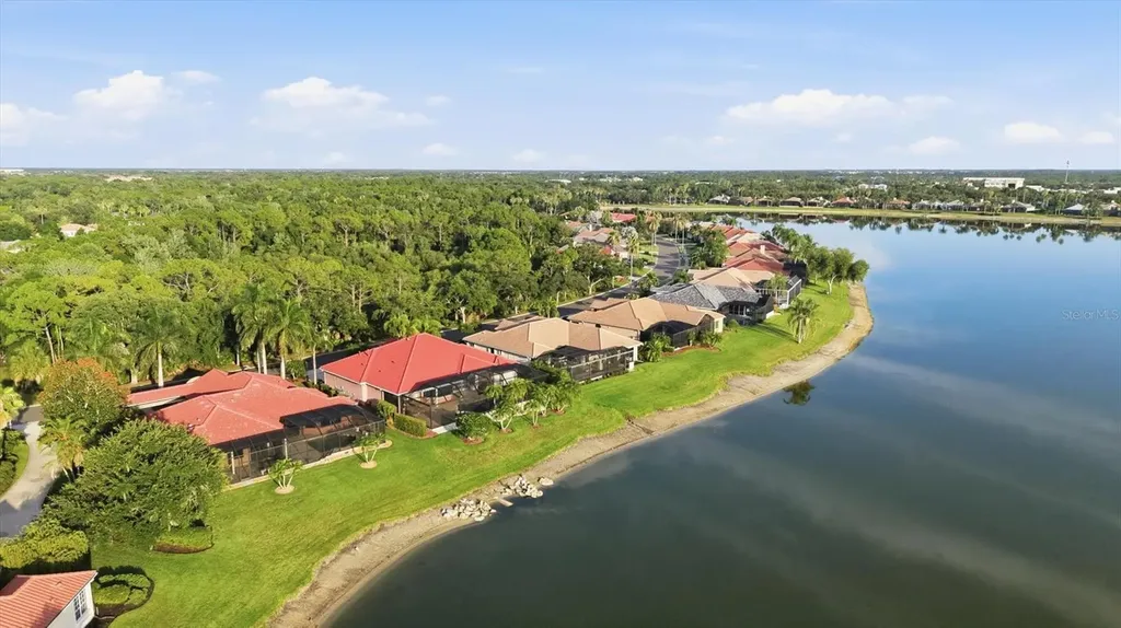 6610 Windjammer Place Bradenton FL 34202