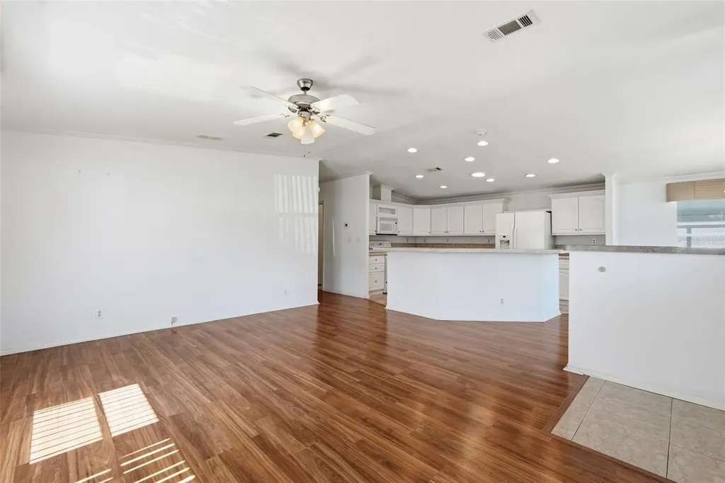 39206 Flora Avenue Zephyrhills FL 33542