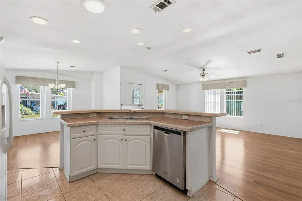 39206 Flora Avenue Zephyrhills FL 33542