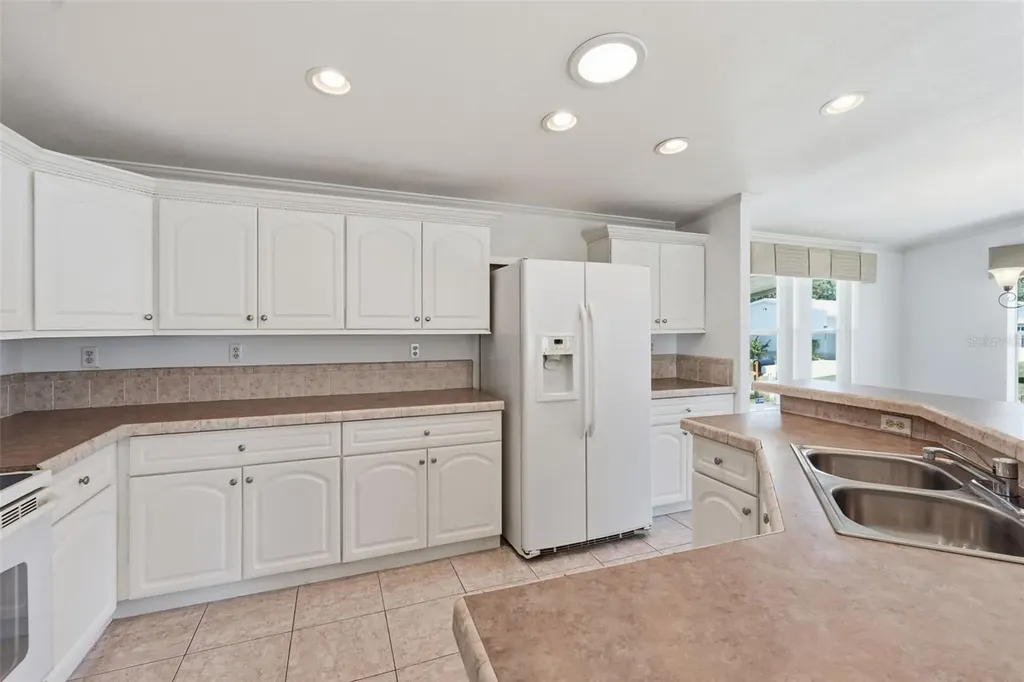 39206 Flora Avenue Zephyrhills FL 33542