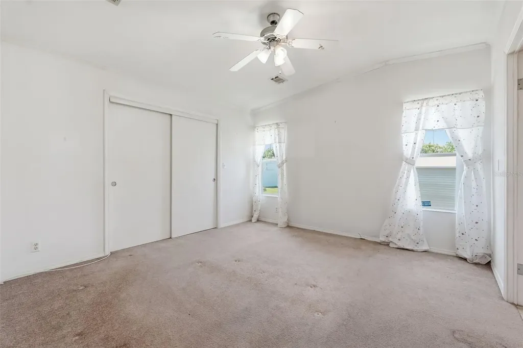 39206 Flora Avenue Zephyrhills FL 33542