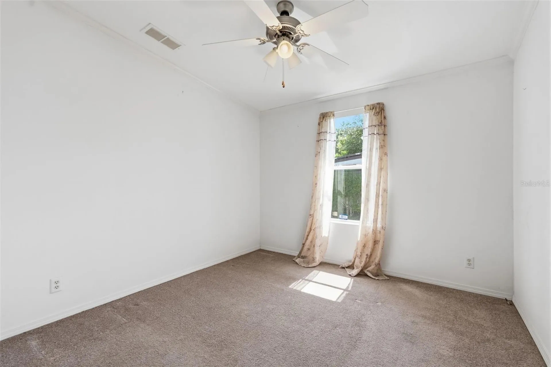 39206 Flora Avenue Zephyrhills FL 33542