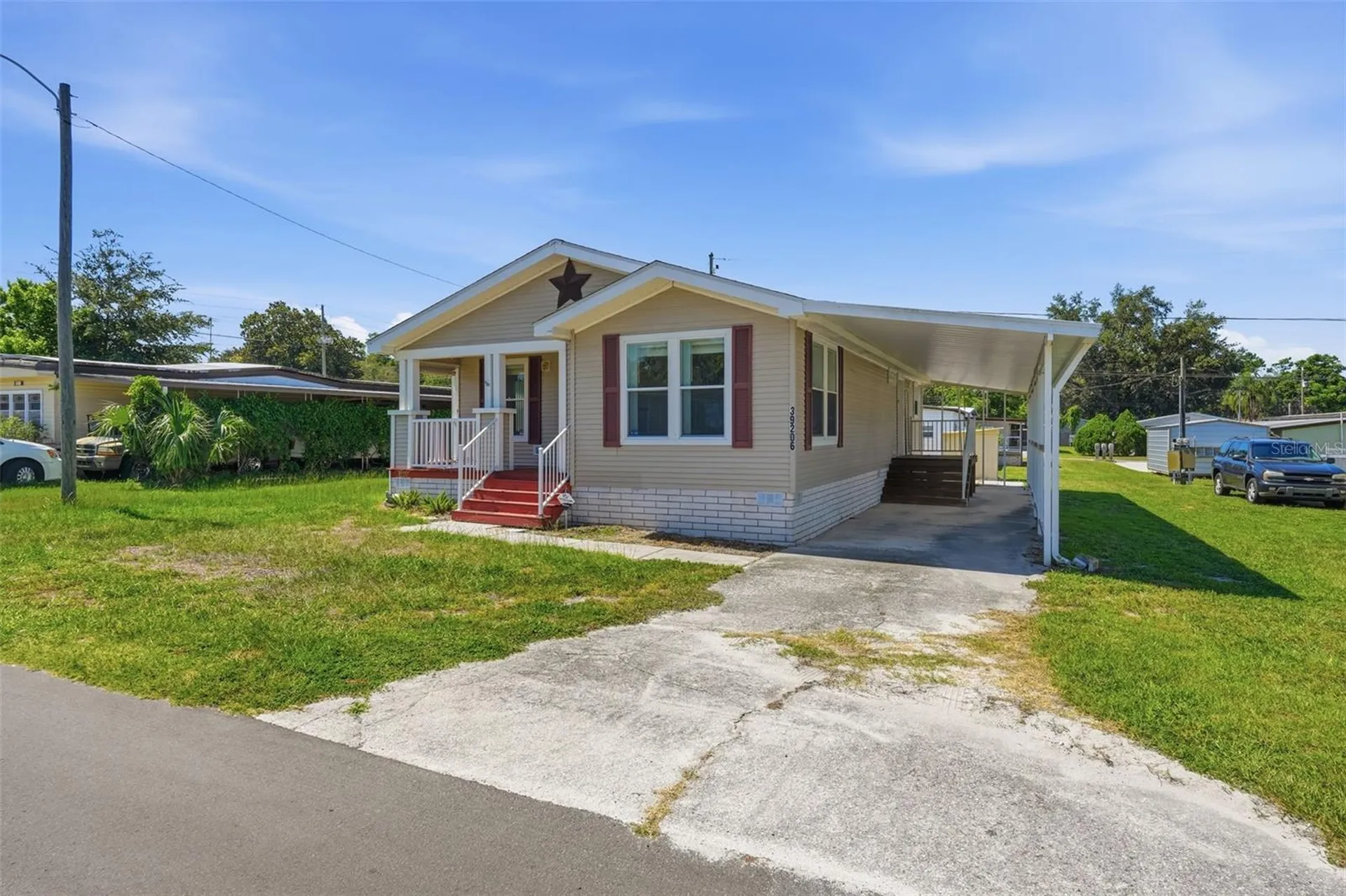 39206 Flora Avenue Zephyrhills FL 33542