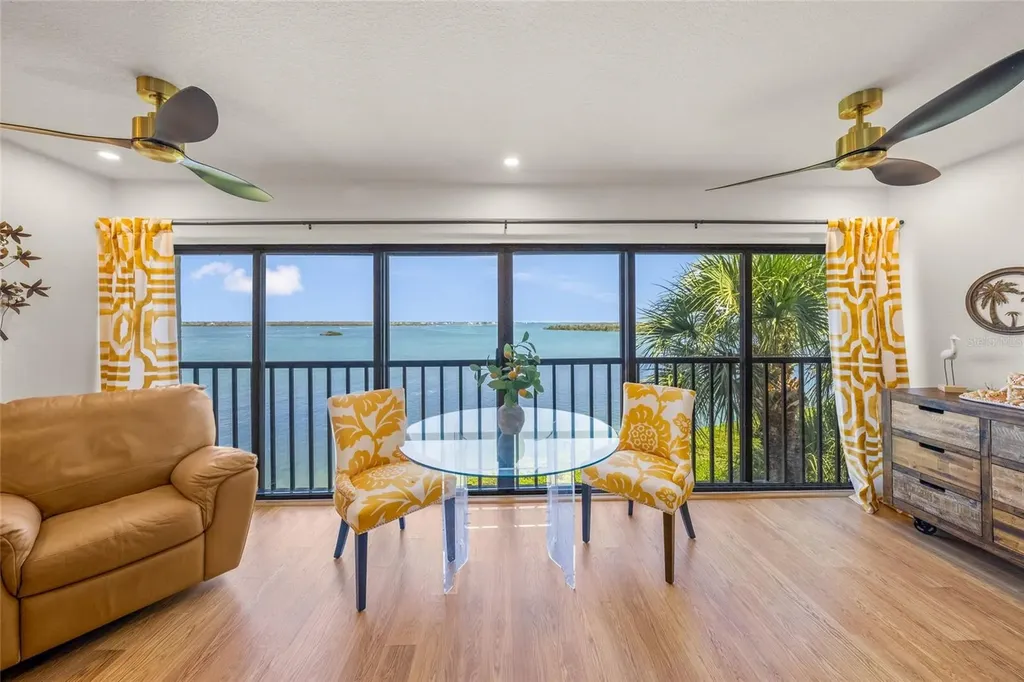 1591 Beach Road Englewood FL 34223