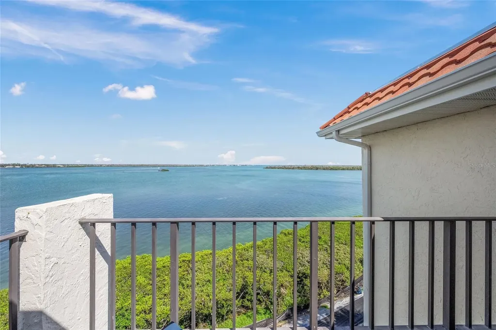 1591 Beach Road Englewood FL 34223