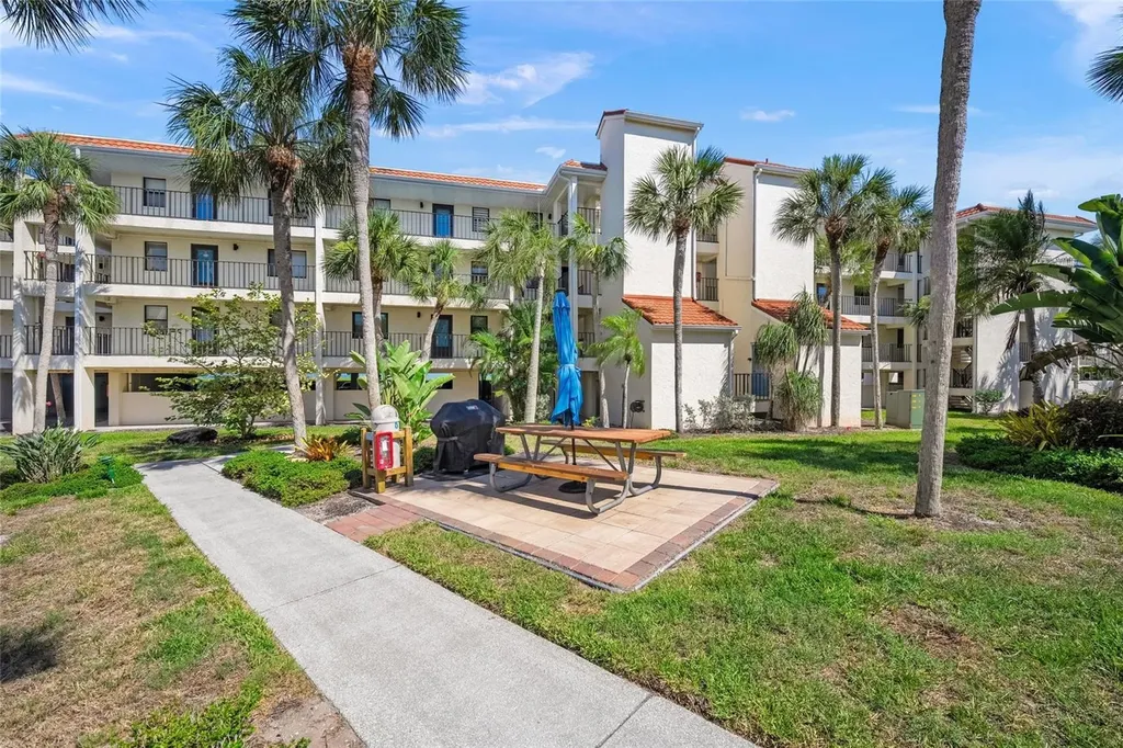 1591 Beach Road Englewood FL 34223