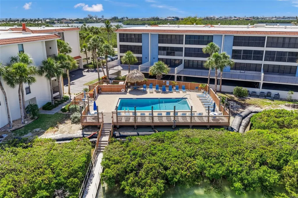 1591 Beach Road Englewood FL 34223