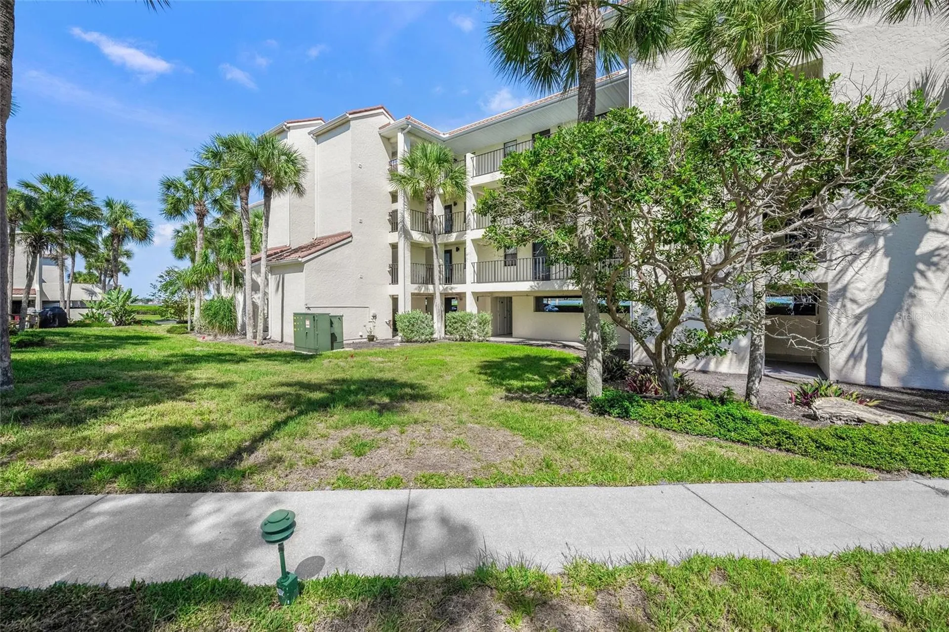 1591 Beach Road Englewood FL 34223