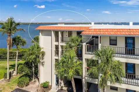 1591 Beach Road Englewood FL 34223