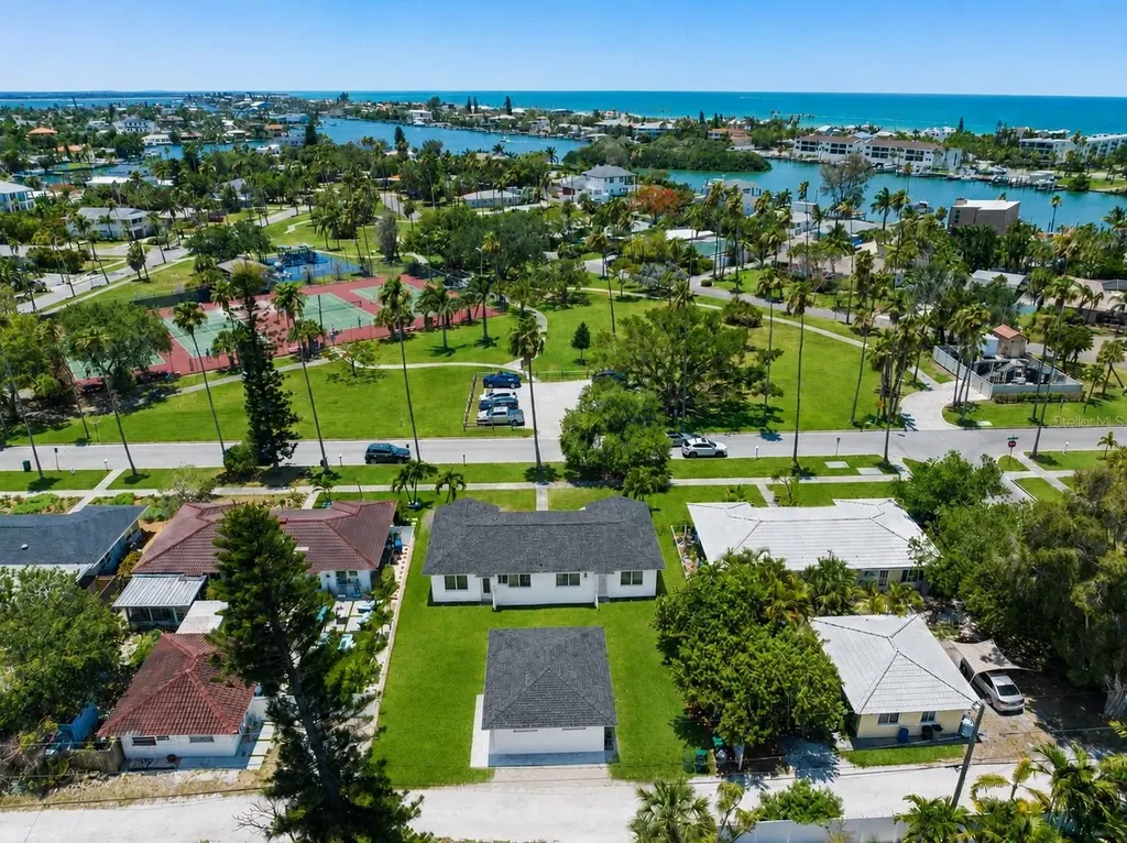 3219 E Debazan Avenue St Pete Beach FL 33706