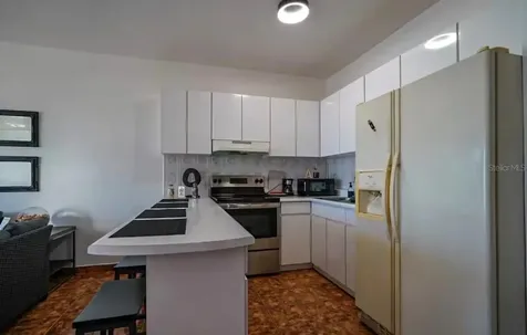 Apt 202 Manuel Guilloty / Librevato Montalvo Cabo Rojo PR 00623