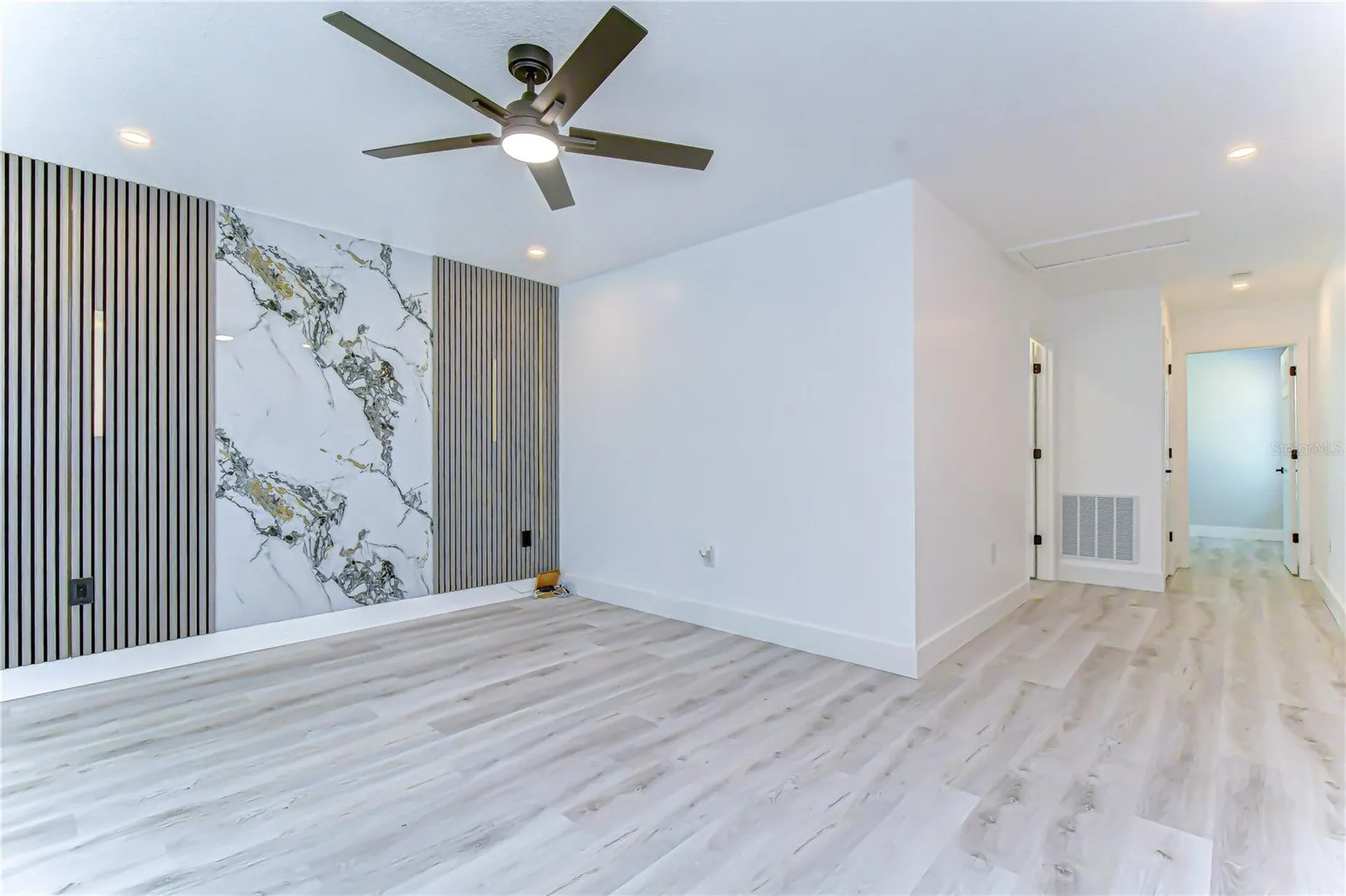 218 8th Avenue Drive W Bradenton FL 34205