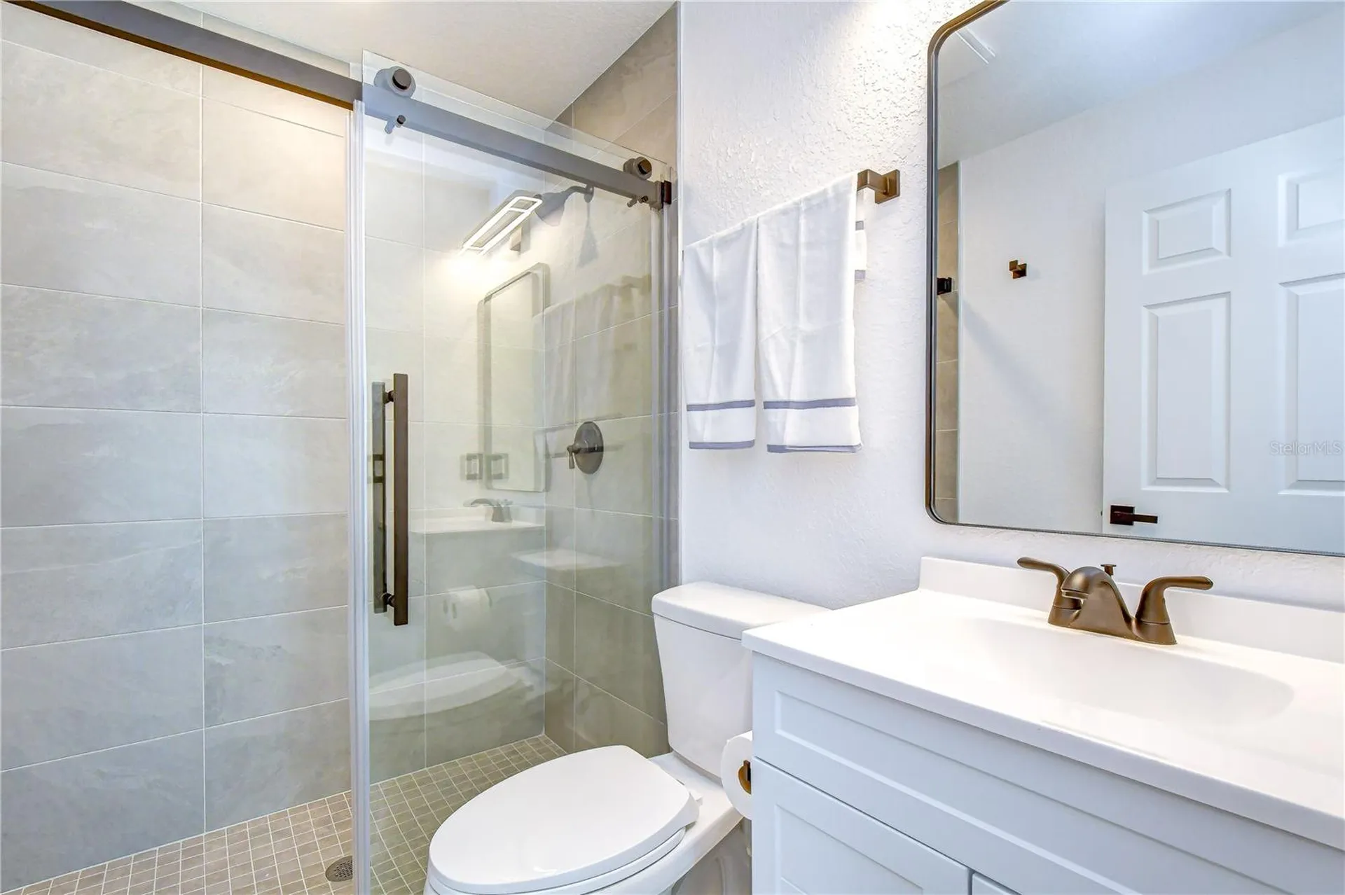 218 8th Avenue Drive W Bradenton FL 34205