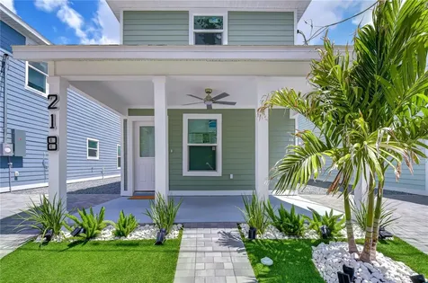 218 8th Avenue Drive W Bradenton FL 34205