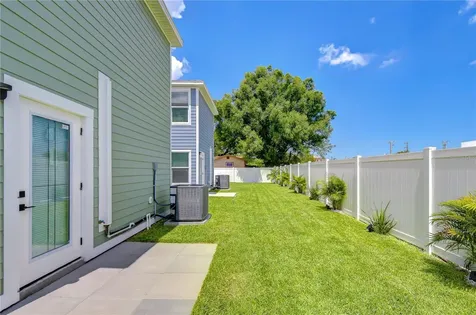 218 8th Avenue Drive W Bradenton FL 34205