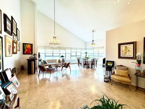 Carretera 833 Plaza Del Prado Guaynabo PR 00969