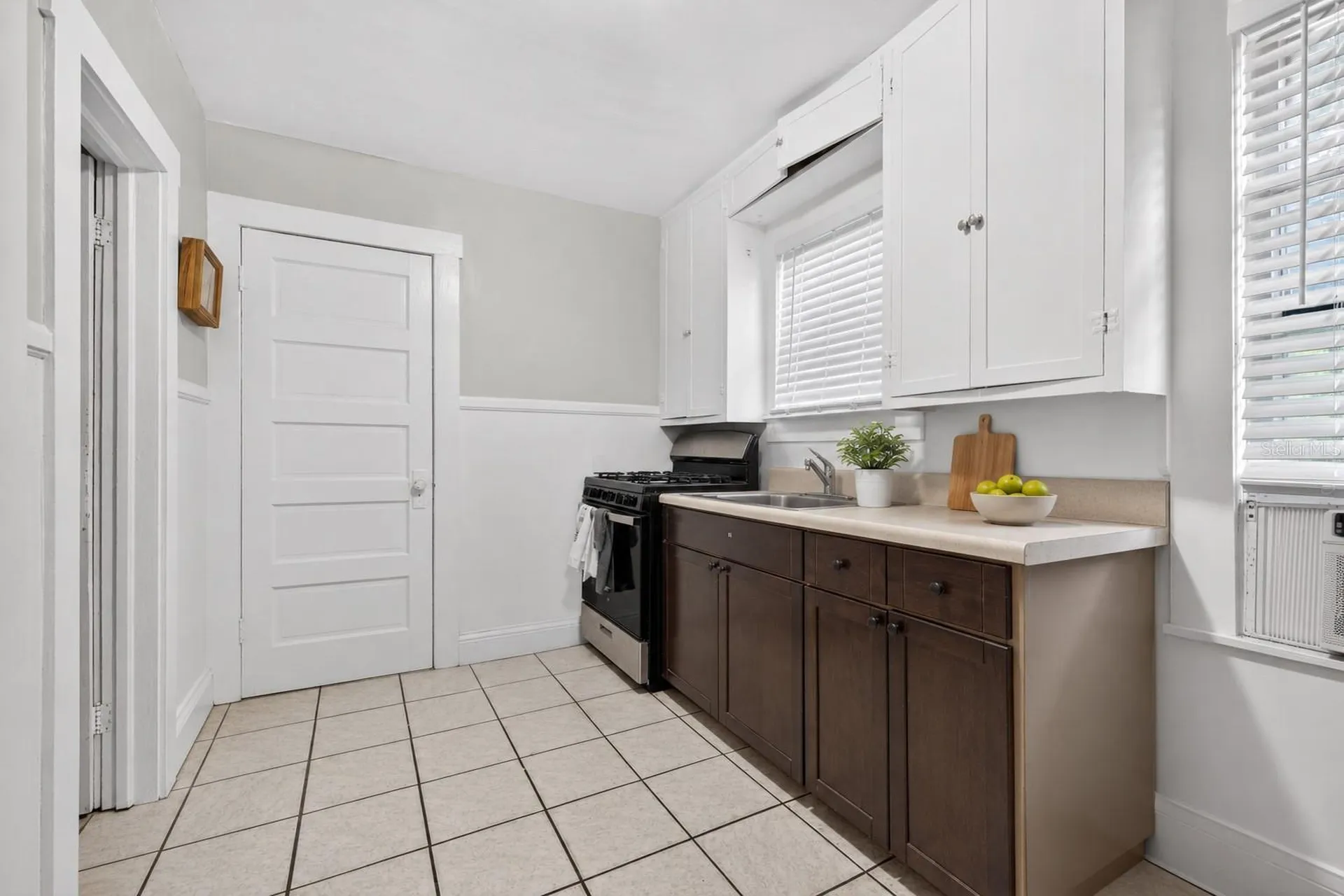 633 7th Avenue N St Petersburg FL 33701
