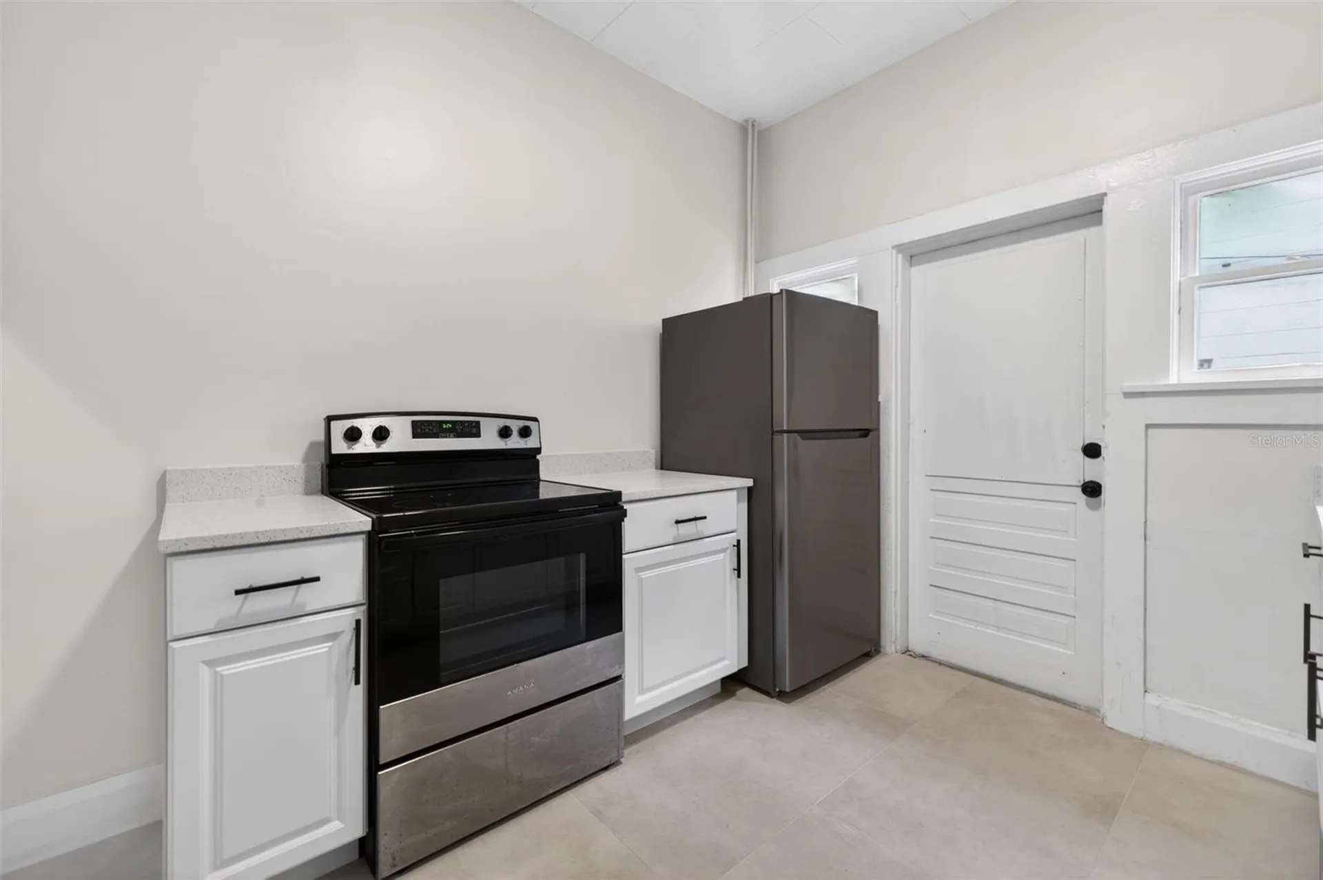 633 7th Avenue N St Petersburg FL 33701