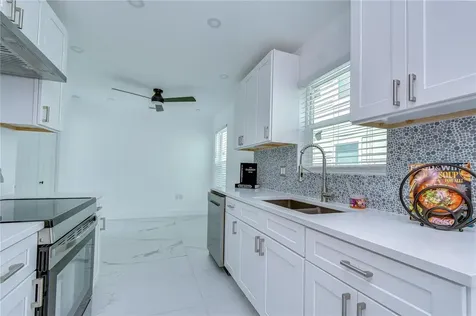 222 8th Avenue Drive W Bradenton FL 34205