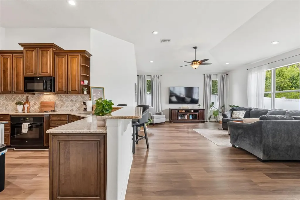 10524 Mistflower Lane Tampa FL 33647