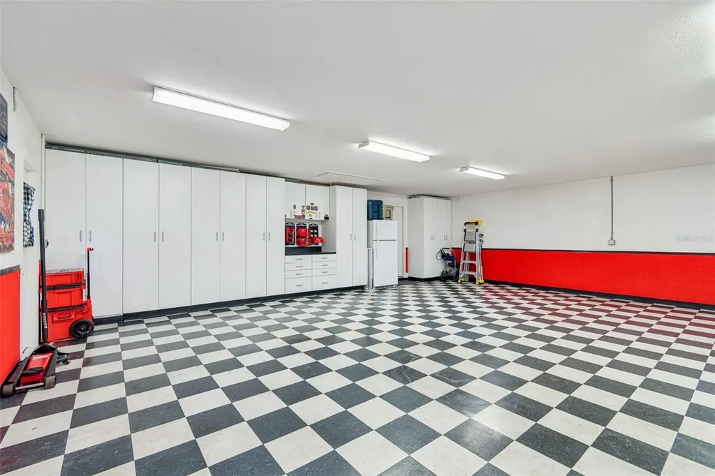 10524 Mistflower Lane Tampa FL 33647
