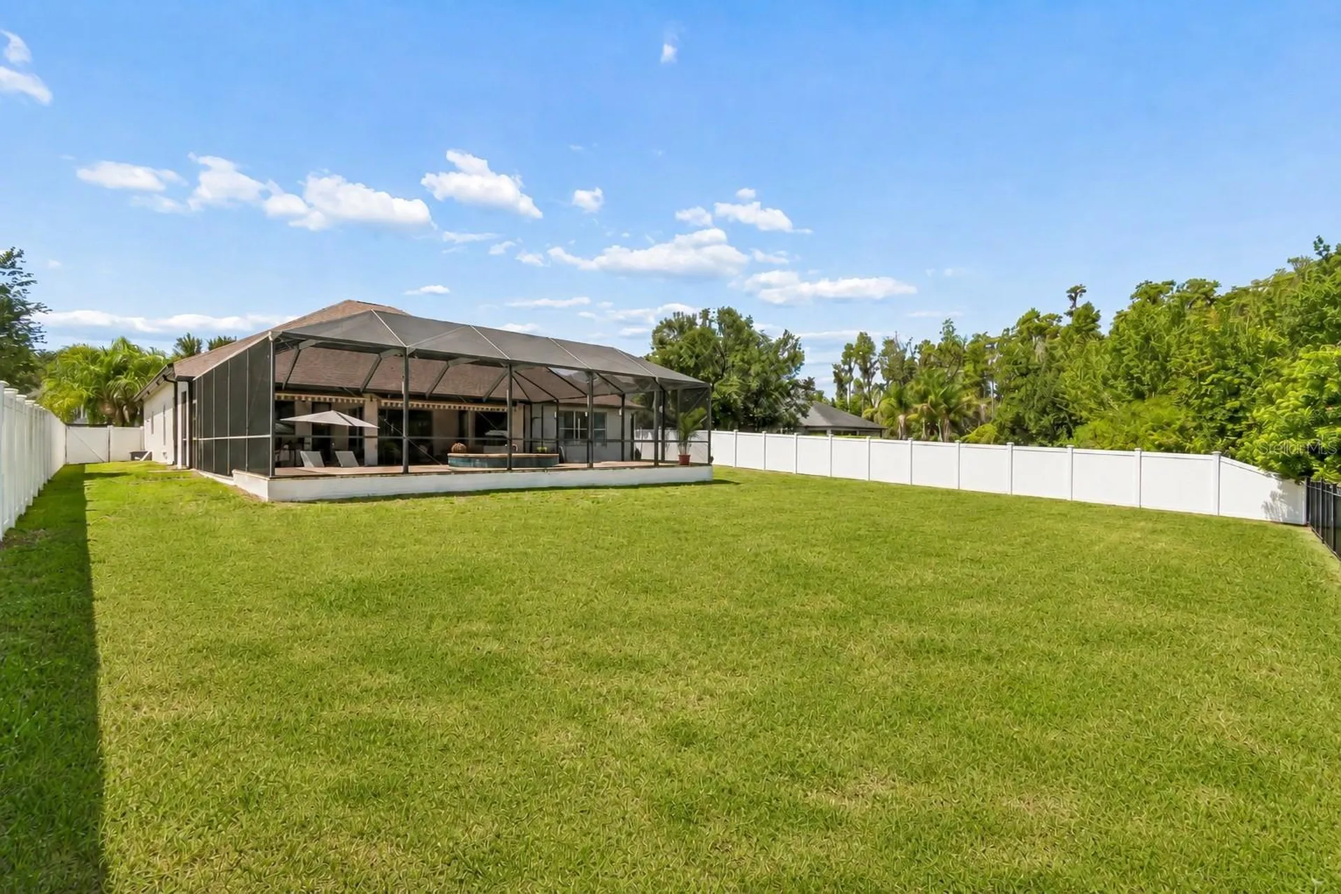10524 Mistflower Lane Tampa FL 33647