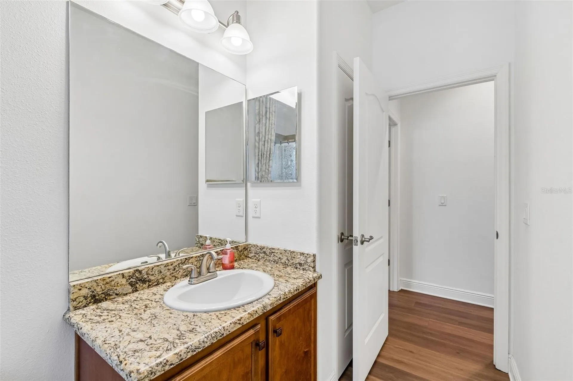 10524 Mistflower Lane Tampa FL 33647