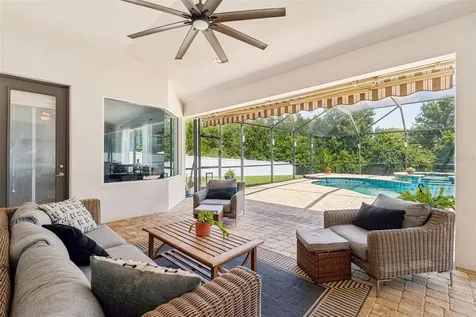 10524 Mistflower Lane Tampa FL 33647