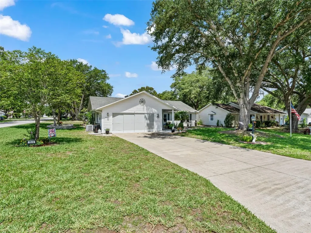 1622 New Abbey Avenue Leesburg FL 34788