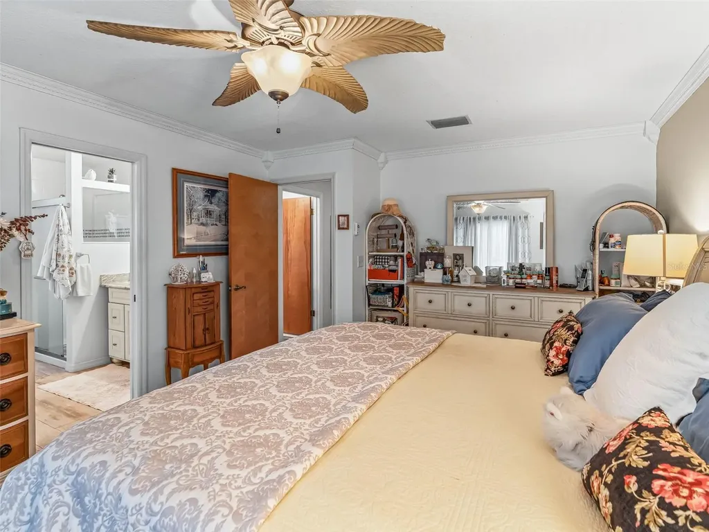 1622 New Abbey Avenue Leesburg FL 34788