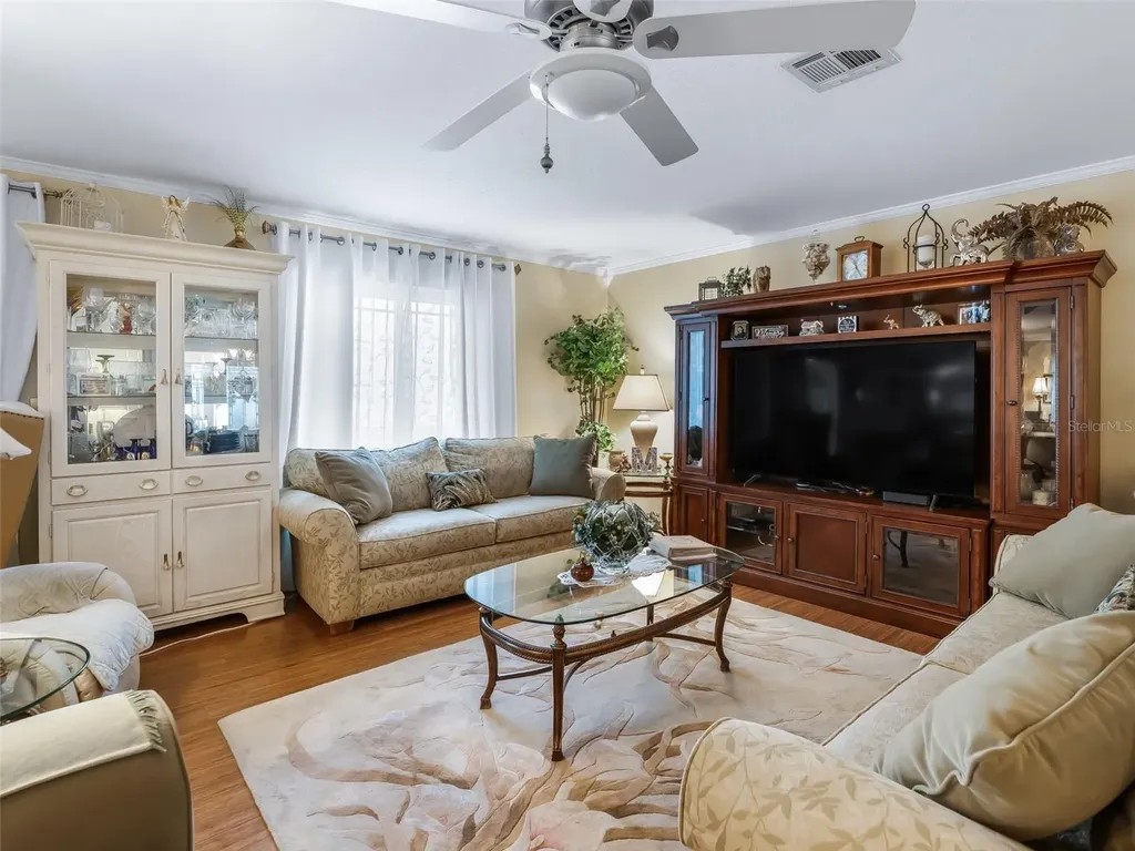 1622 New Abbey Avenue Leesburg FL 34788