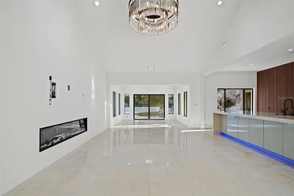 2521 Lake Ellen Drive Tampa FL 33618