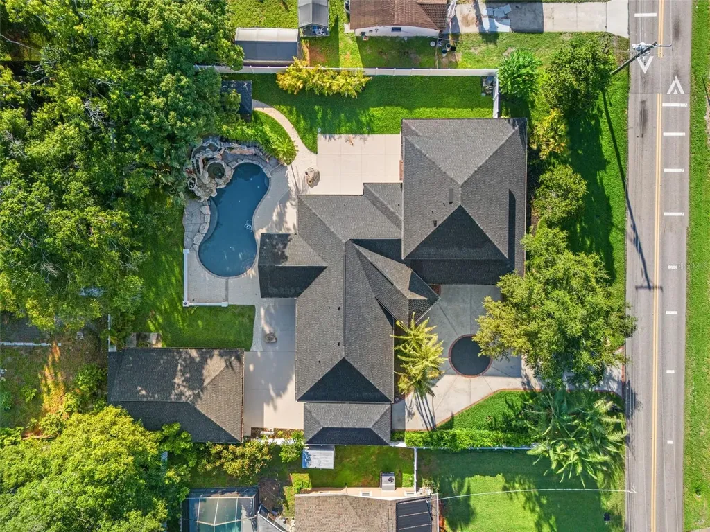 2521 Lake Ellen Drive Tampa FL 33618