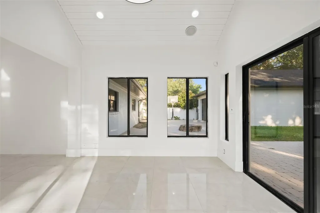 2521 Lake Ellen Drive Tampa FL 33618
