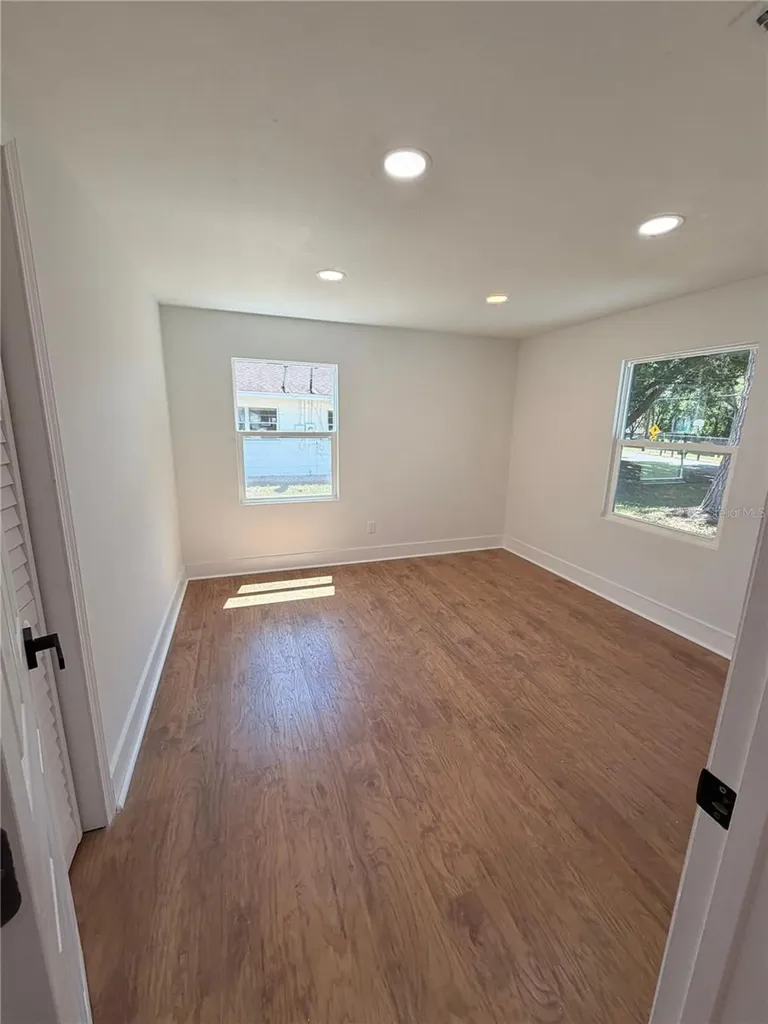 211 Bayshore Drive Orlando FL 32805