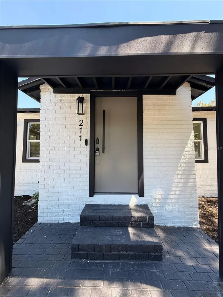 211 Bayshore Drive Orlando FL 32805